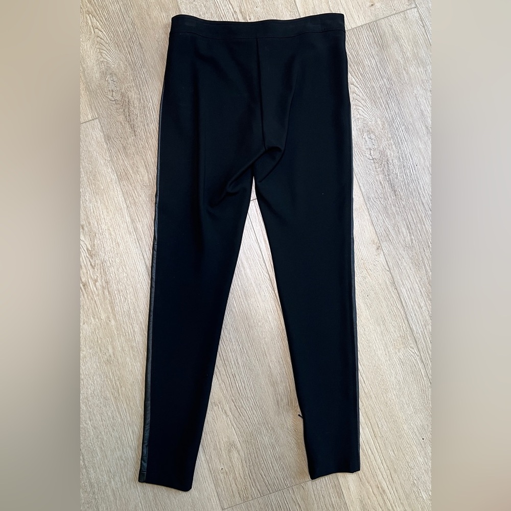 Burberry Leggings with leather strip - Picture 9 of 10